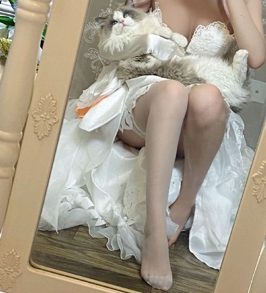 欲求不满的人妻们的秘密_免费国语